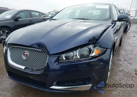 2015 Jaguar Xf 3.0 Portfolio/3.0 Sport z USA, uszkodzony, nr VIN SAJWJ0FF8F8U88113